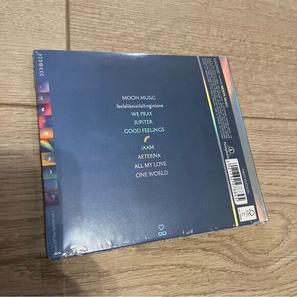 AUTOGRAPHED Coldplay MOON MUSIC CD ECOCD WITH SIGNED ART CARD 2024 - Picture 2 of 2